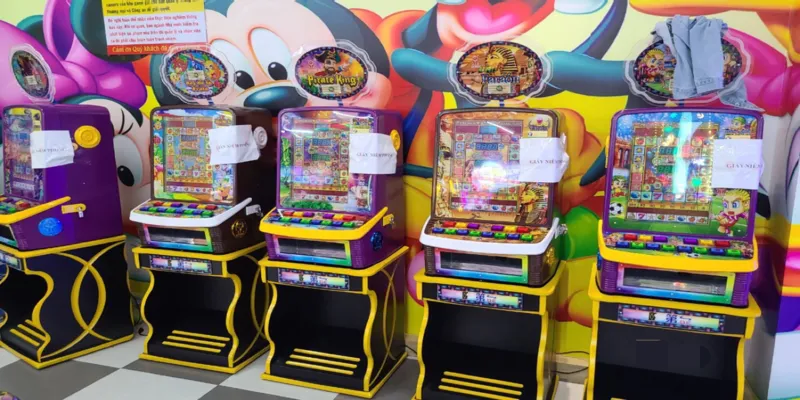 Giao diện game đập trứng trúng thưởng 123B với nhiều phần quà ẩn sau mỗi quả trứng.